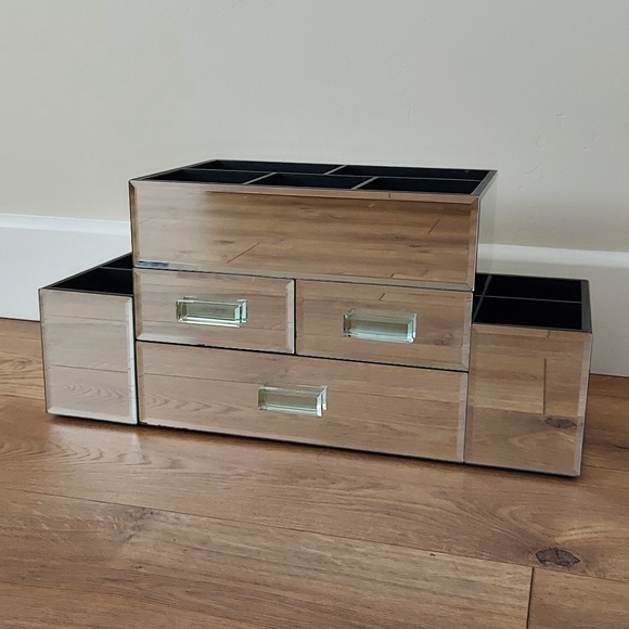 POTTERY BARN Large Mirrored Makeup Organizer - Picture 2 of 8